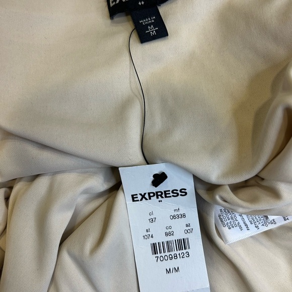 💚”Express” NWT Women’s Cream Colorful Sequin Embellished Mini Skirt🩵 - Picture 8 of 9